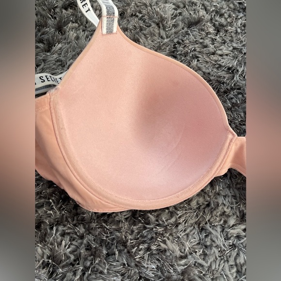 Victoria’s Secret T-shirt Push-Up Bra - Picture 5 of 10